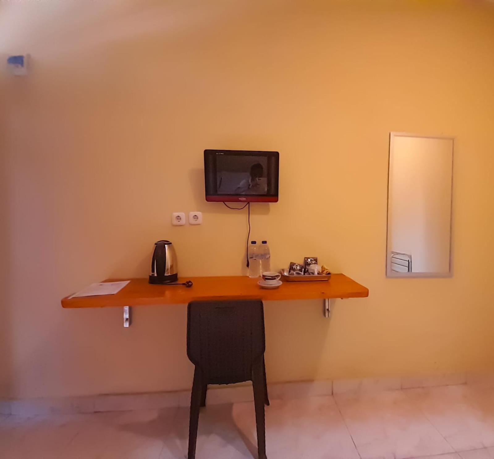 Fx72 Labuan Bajo Hotel Extérieur photo
