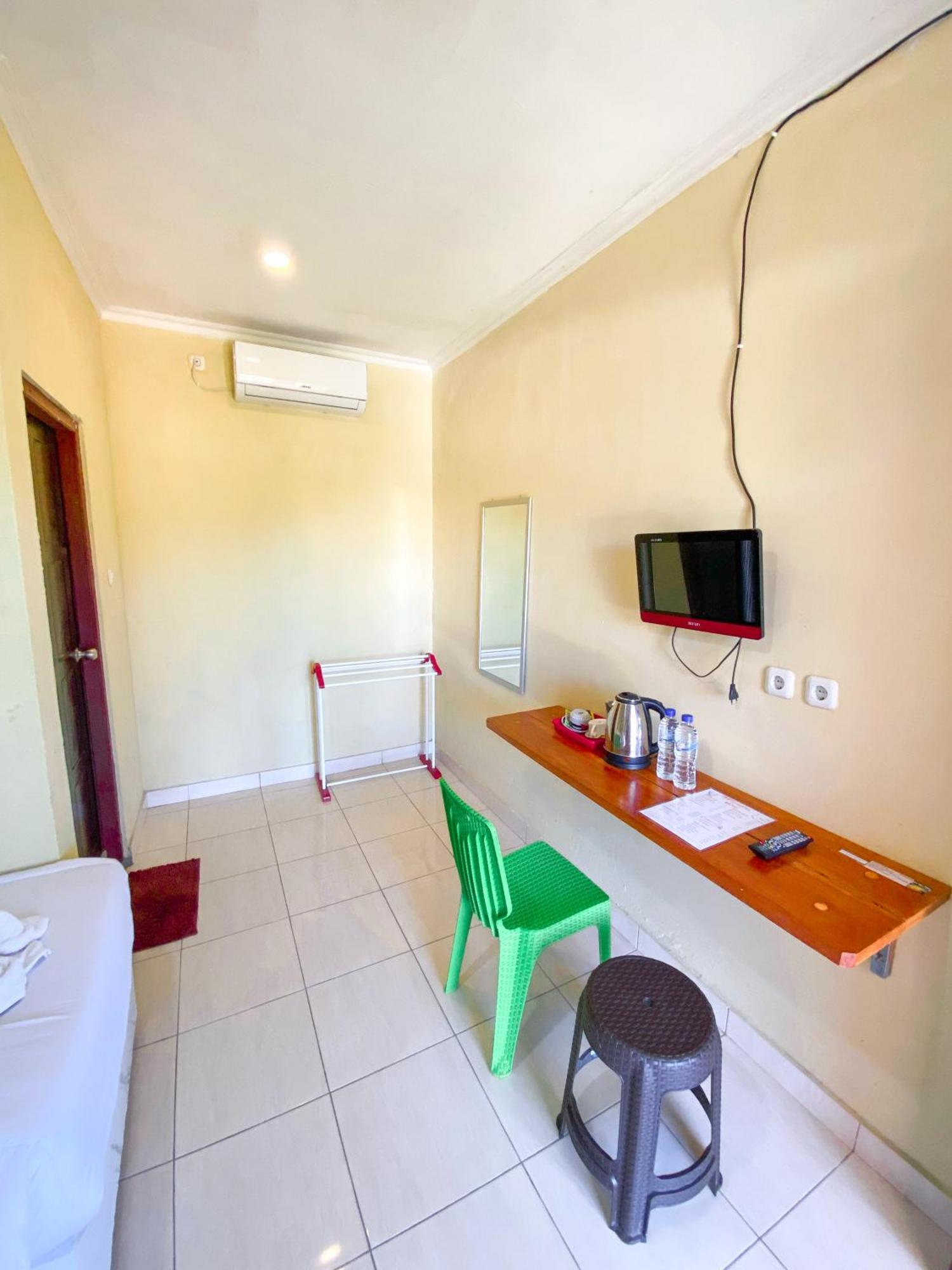 Fx72 Labuan Bajo Hotel Extérieur photo