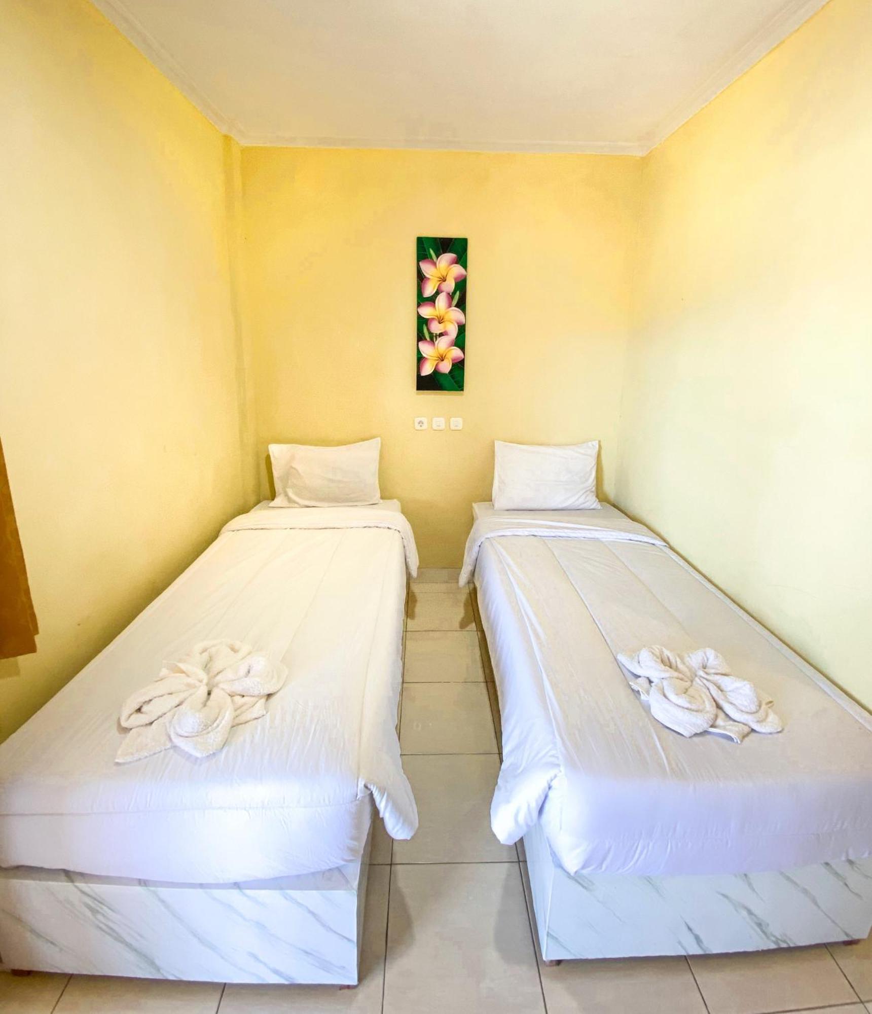 Fx72 Labuan Bajo Hotel Extérieur photo